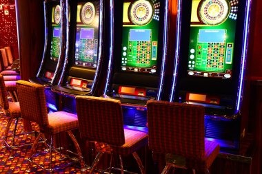 Sweet Bonanza slot game interface showing cluster symbols and bonus round on indoslot888